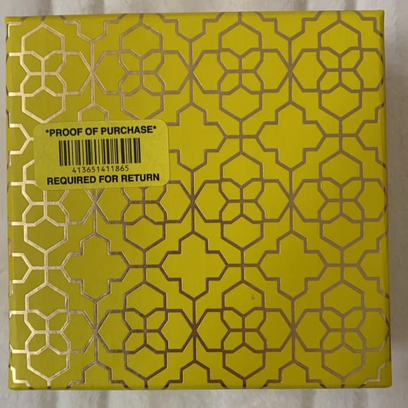 Kendra Scott Elisa Necklace & Lee Earrings Gift Set - Picture 6 of 7